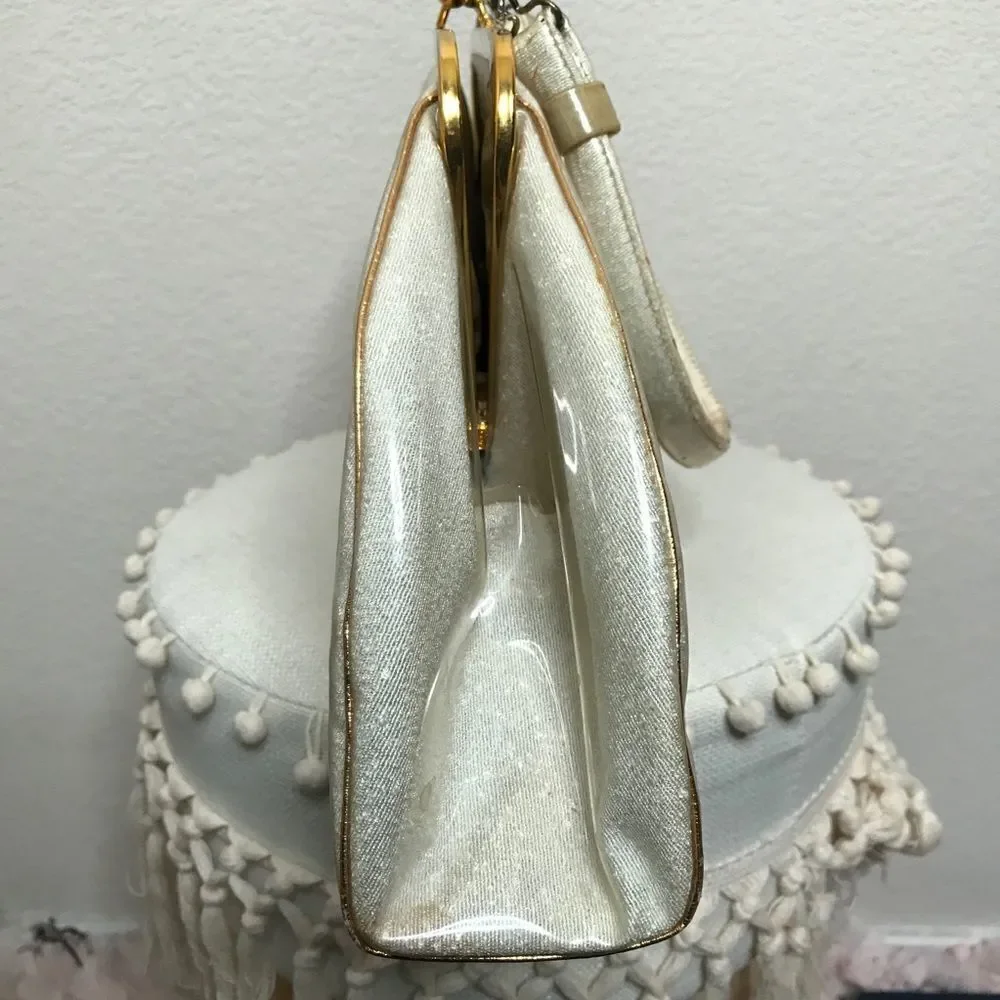 Vintage clutch style purse‎